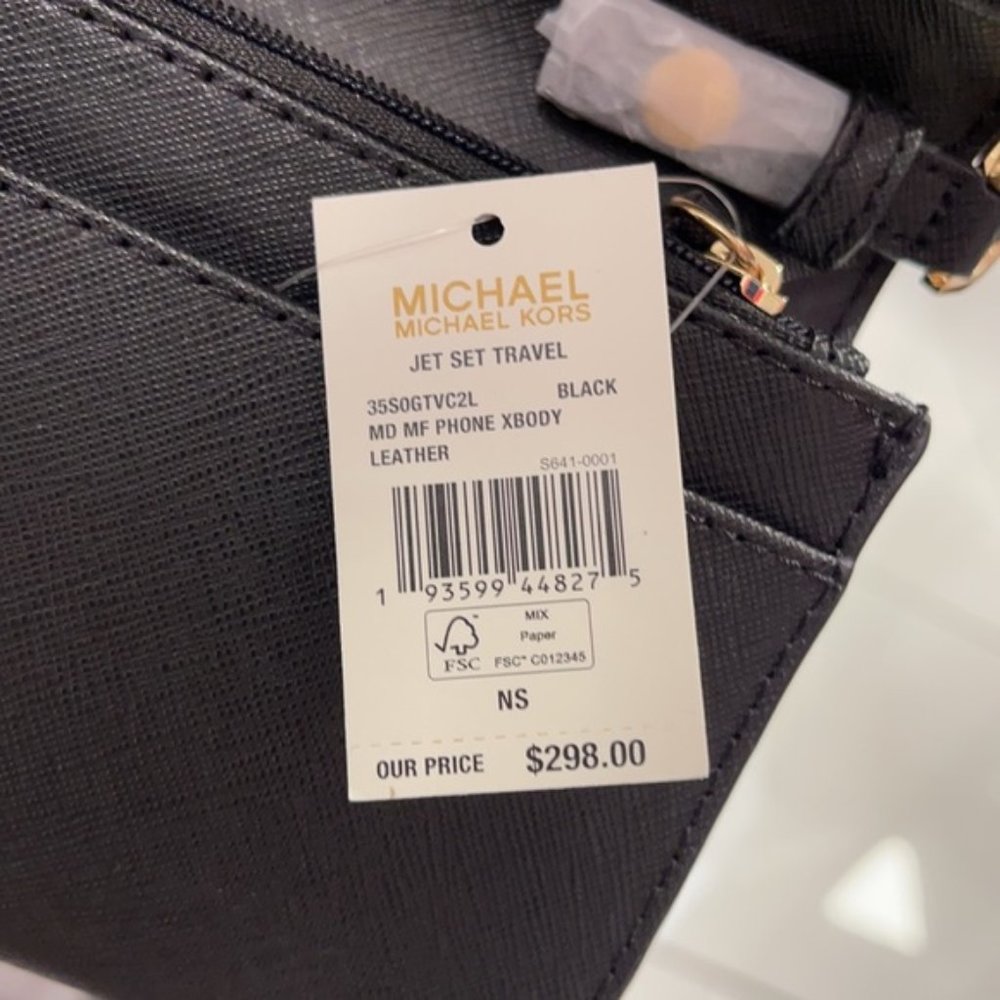 MICHAEL KORS Jet Set Travel Medium Phone Xbody - Picture 8 of 8